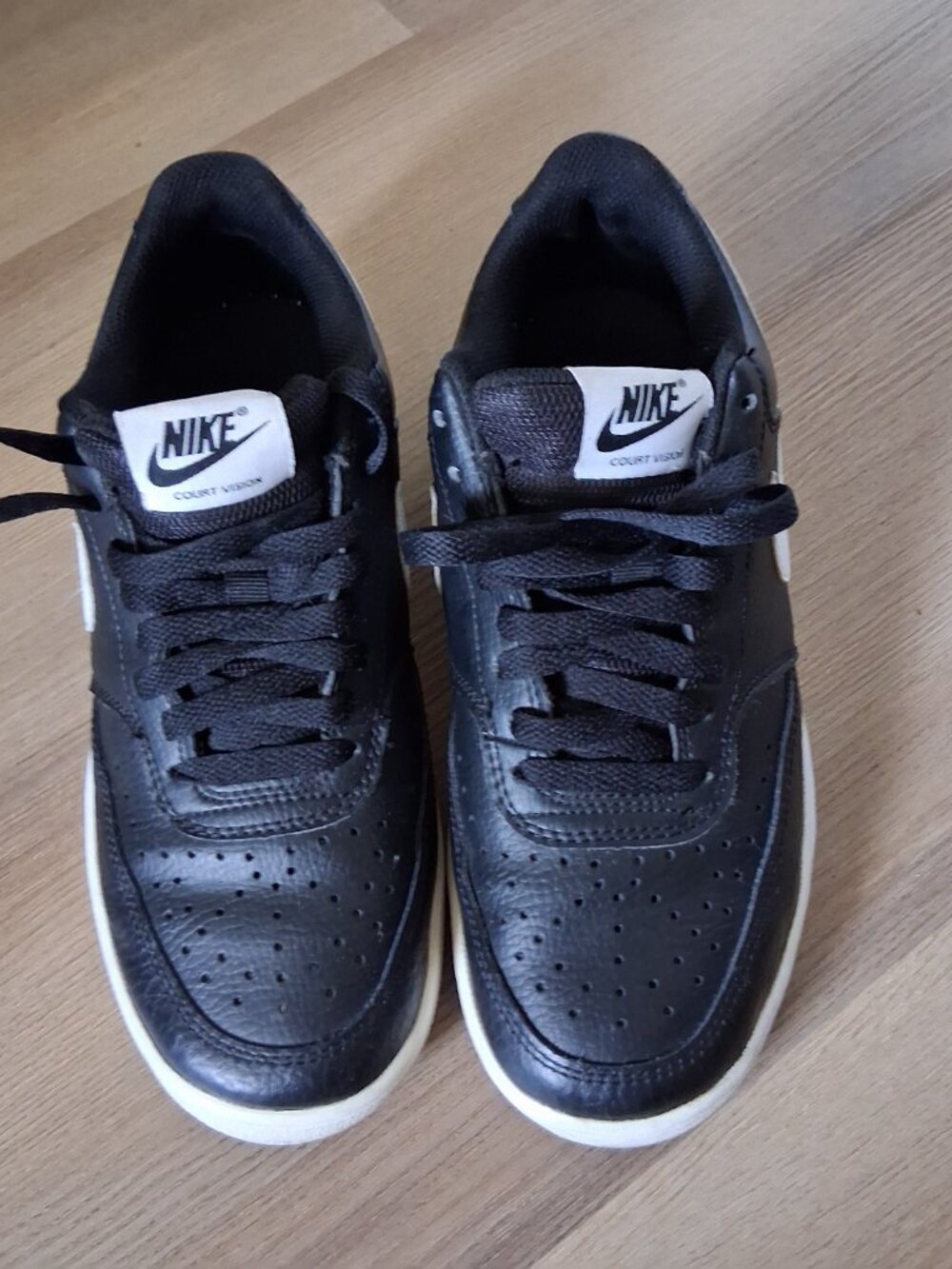 Nike men's court vision low CD 5434- 001. Black casual. Shoe sneakers. US 7.